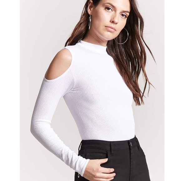 Nwot White Mock Turtleneck Openshoulder 